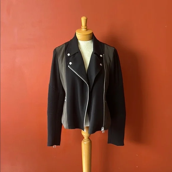 Aritzia Wilfred Black and Brown Bomber Jacket - Picture 11 of 16